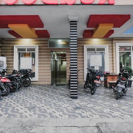 Reddoorz @ Jalan Stm Medan Hotel Kültér fotó